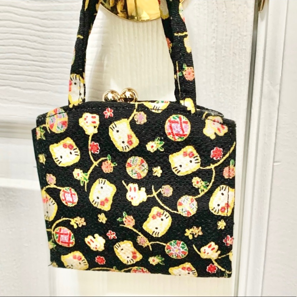 2011 Hello Kitty Mini Purse Wallet NWOT